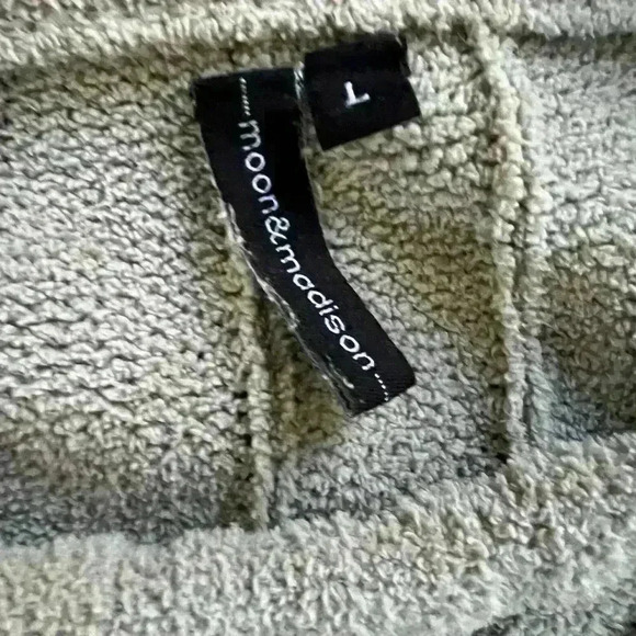 Moon & Madison Gray-green Chunky Cble Knit Soft Sweater Large - Picture 2 of 3